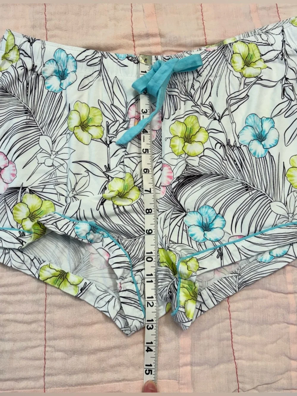 P.J. Salvage Hibiscus Flower Shorts Set, Sz M, Aqua Trim, Yellow, Pink - Picture 10 of 16